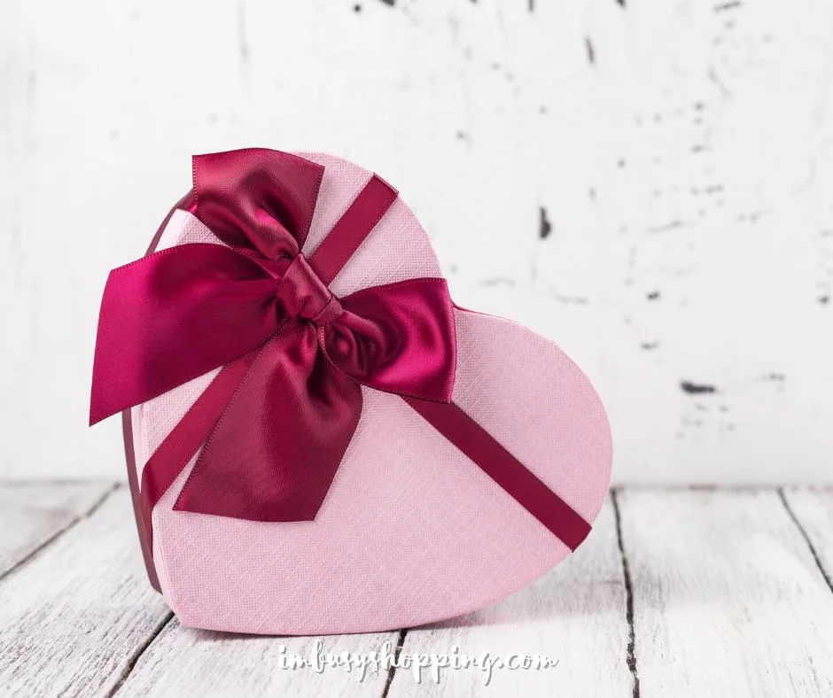 Gifts for Mom on Valentine's Day Featured Image